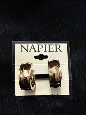 Gold tone Chunky Hoop Earrings - Women's Fashion Jewelry